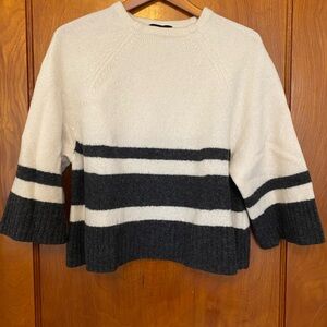 Banana Republic Women's Striped Swingy Sweater - Cream and Black Size M